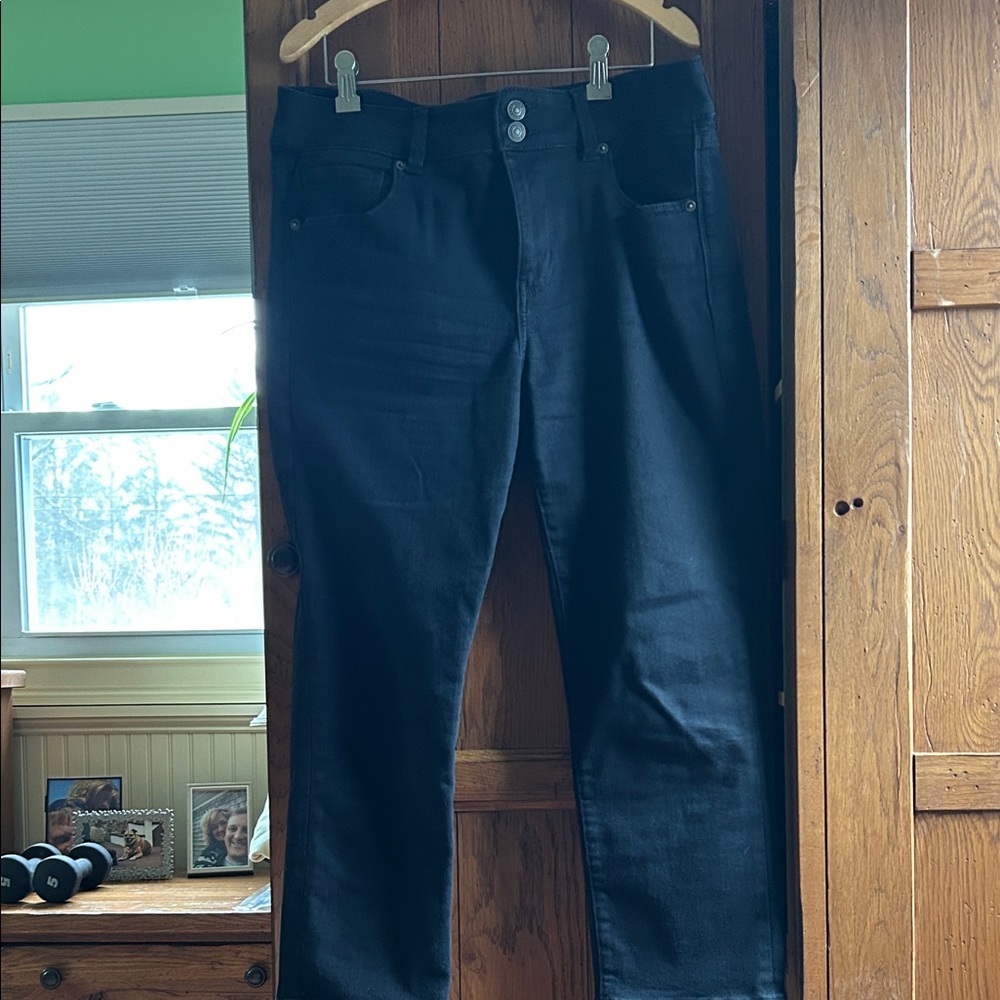American Eagle Outfitters Womens Black Artist Crop Jeans